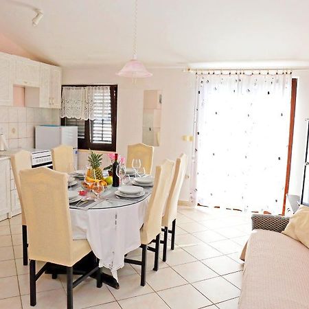 Apartmani Gabric โตรกีร์ ภายนอก รูปภาพ
