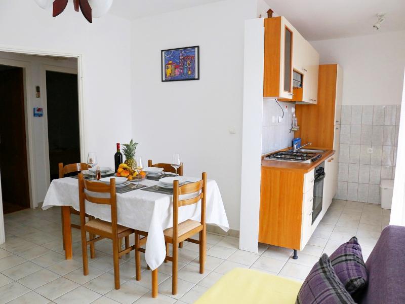 Apartmani Gabric โตรกีร์ ภายนอก รูปภาพ