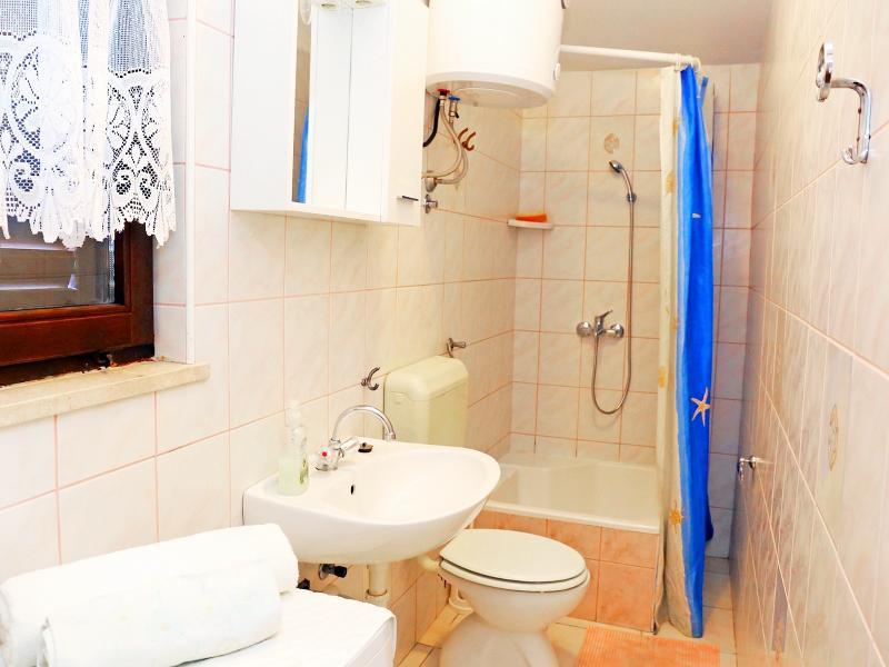 Apartmani Gabric โตรกีร์ ภายนอก รูปภาพ