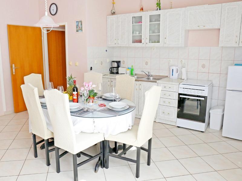 Apartmani Gabric โตรกีร์ ภายนอก รูปภาพ